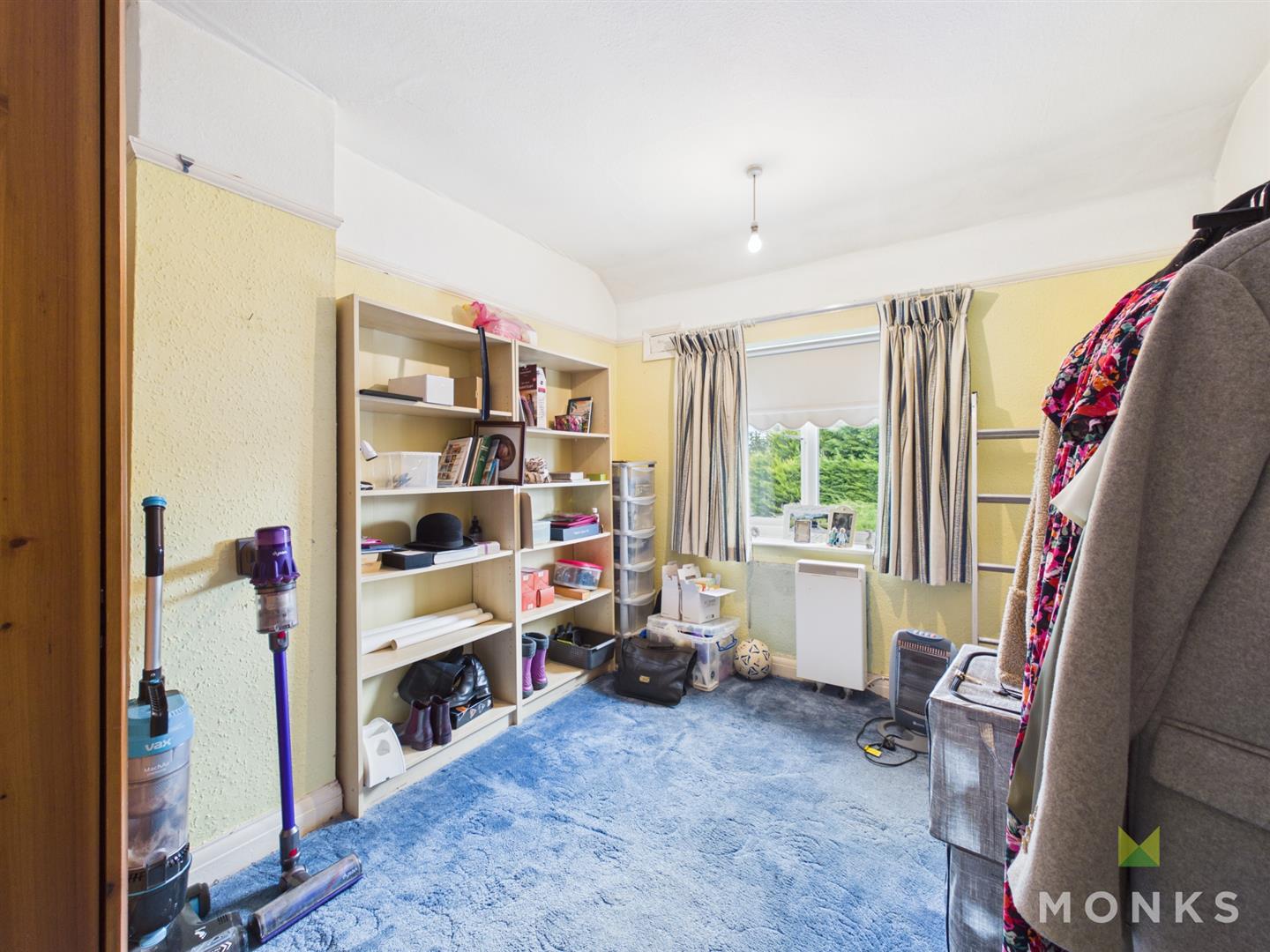 2 Fitzalan Close, Oswestry, SY11 4PG For Sale